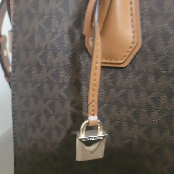 Michael Kors Leather Bag - Picture 6 of 13